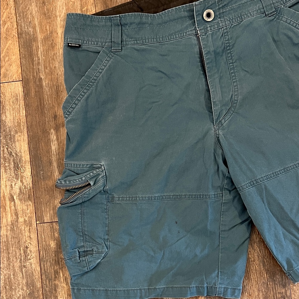 Kuhl Men's Teal Cargo Shorts - Picture 3 of 12